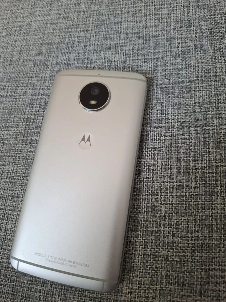 Motorola GS5 - 32GB de Memória - Tela trincada - Foto 2