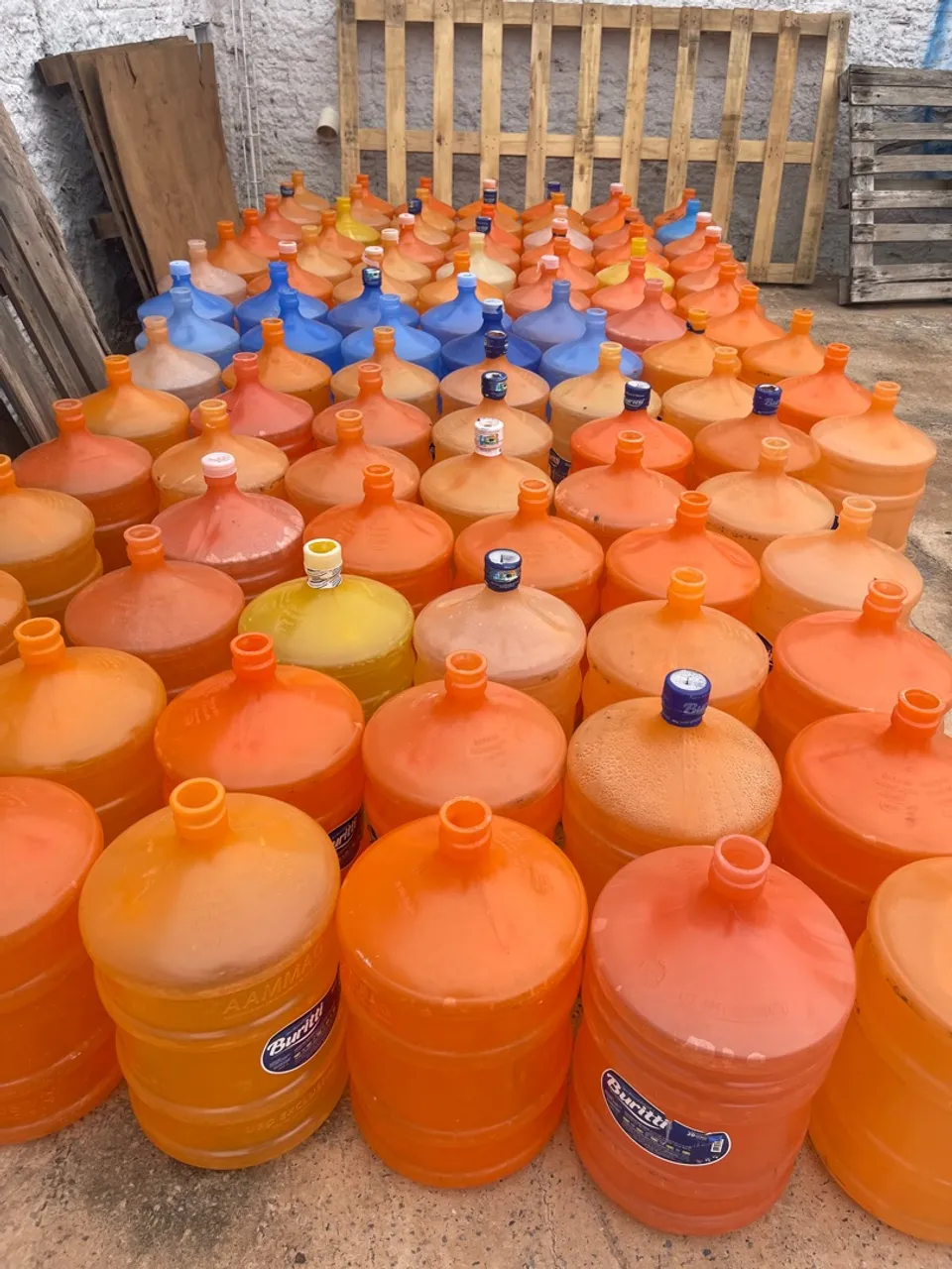Galões de água mineral 20L - Buritti