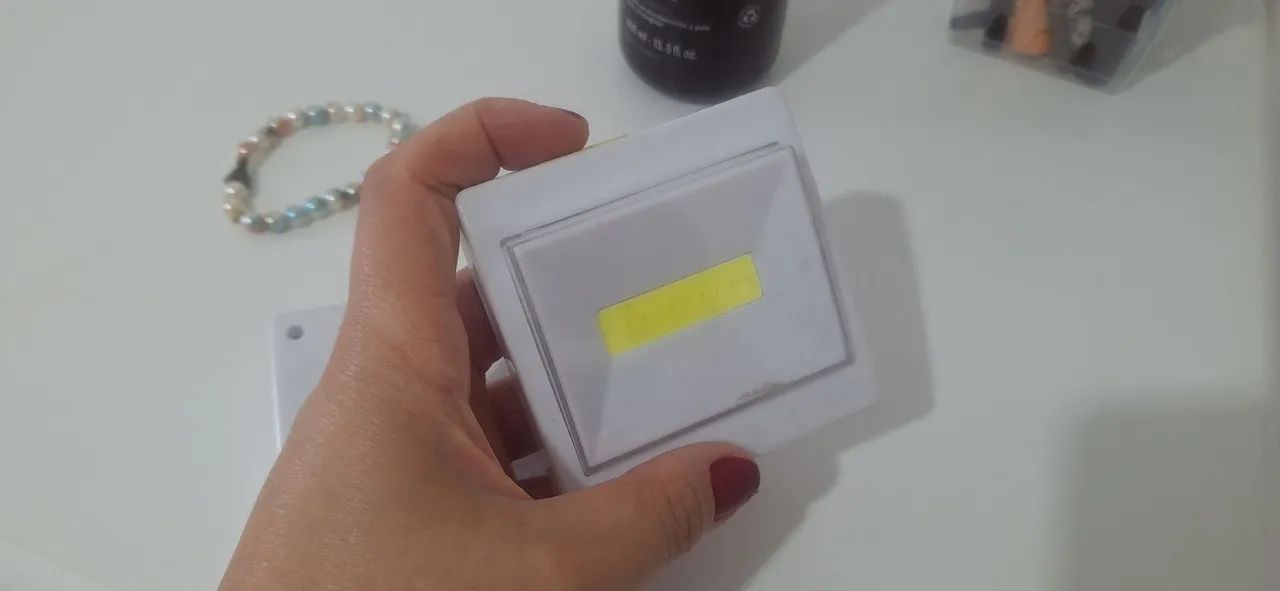 2 Iluminadores em led funcionam à pilha