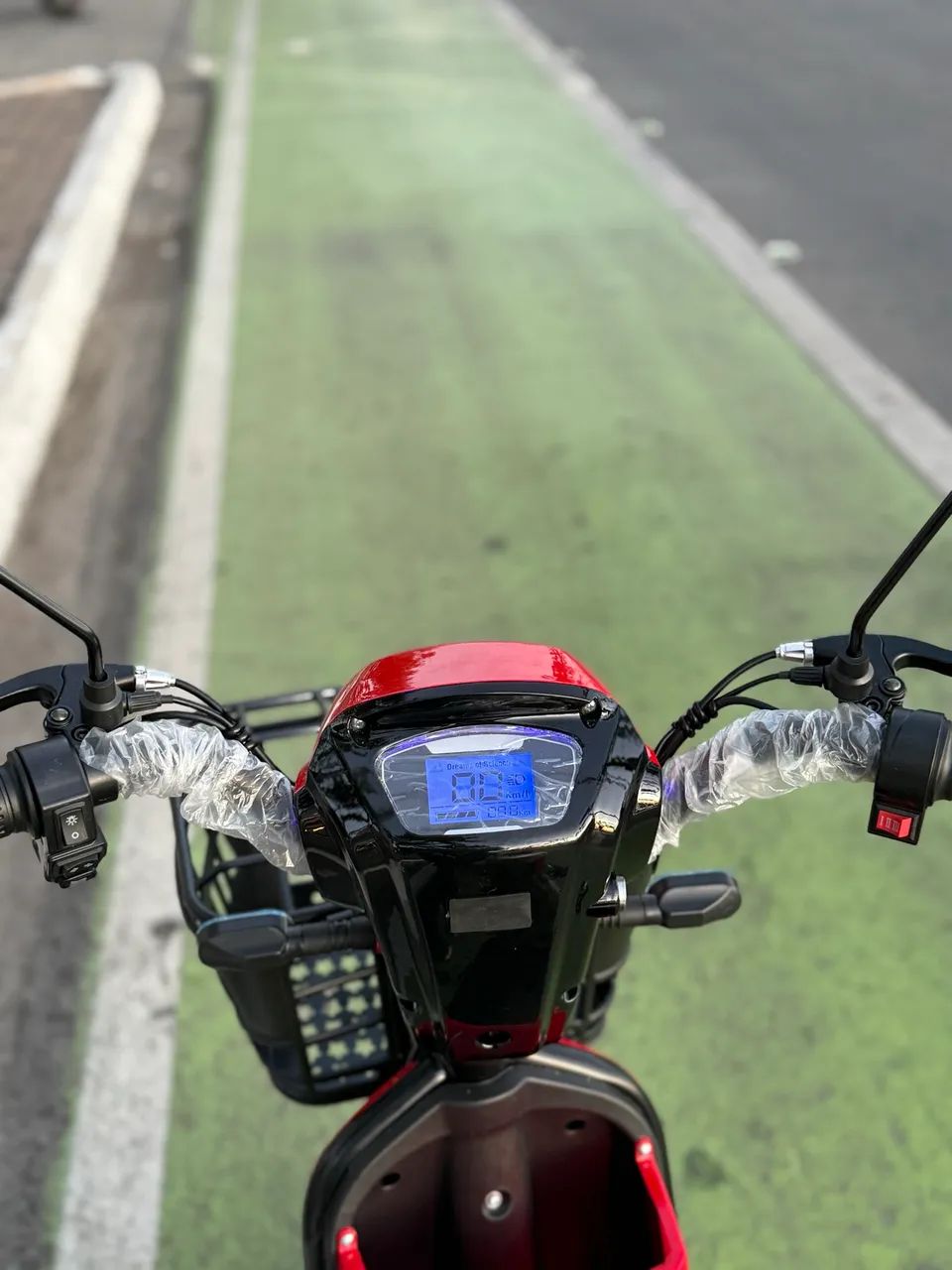 MOTO ELÉTRICA PARA DUAS PESSOAS COMPLETA  - Foto 5