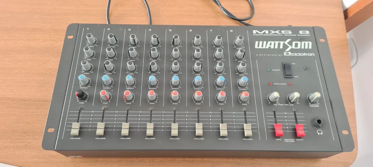 Mesa de Som Analógica 8 Canais Wattsom MXS-8 SD
