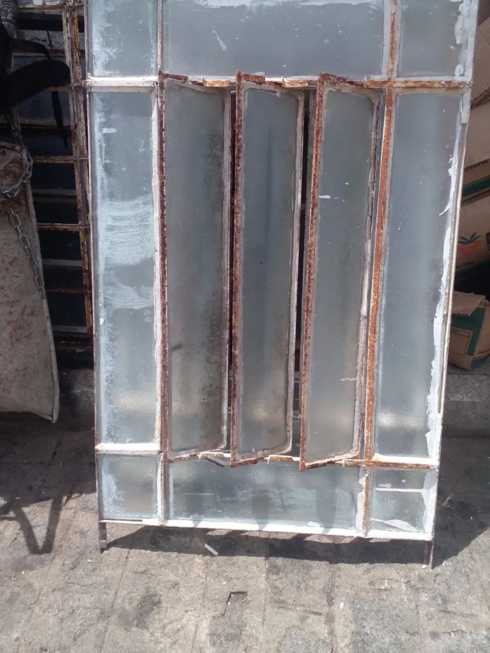 Janela basculante 1,20 x 80 seminovo - Foto 2