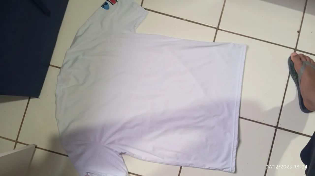 Camisa branca anos 2000 - Foto 2