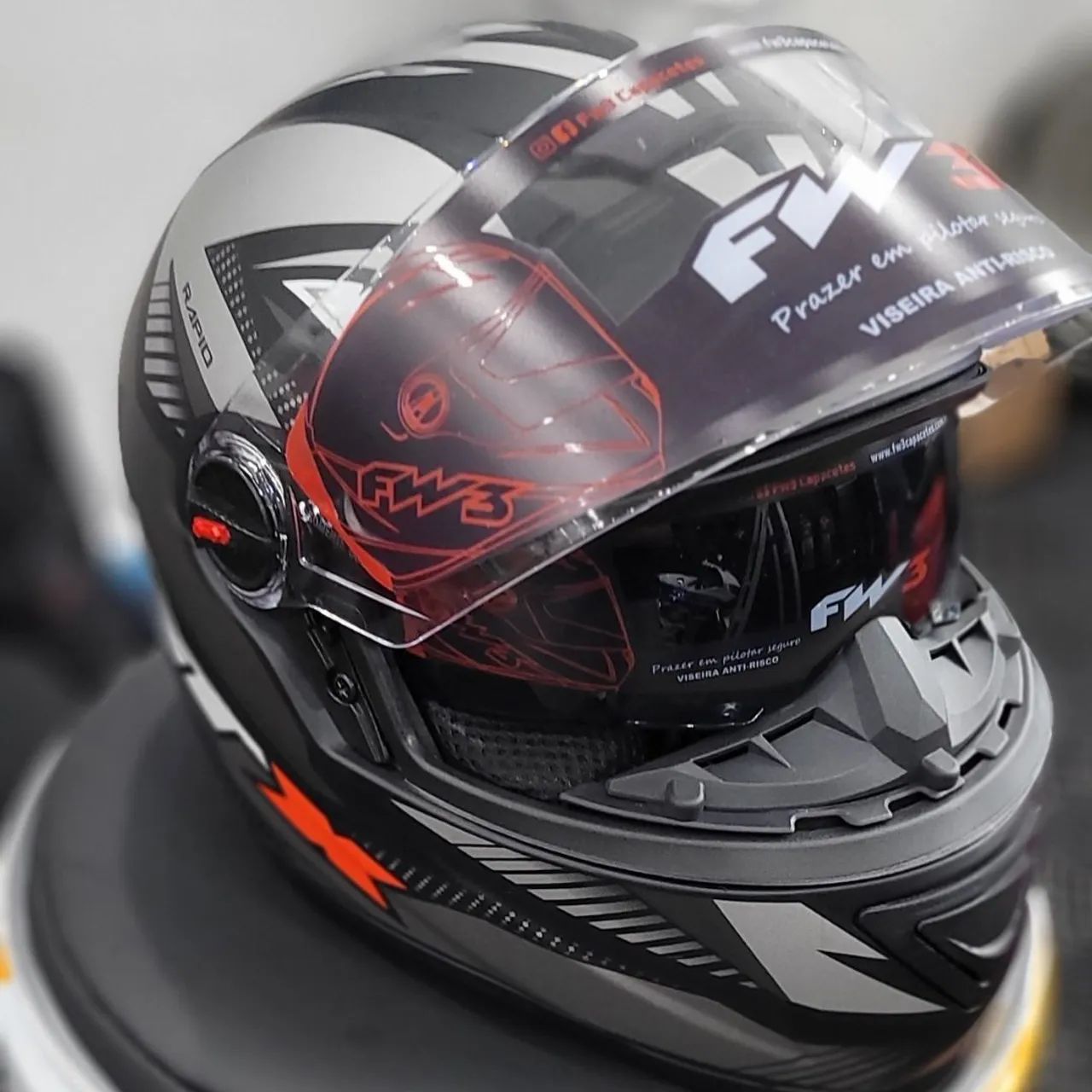 Capacete Fw3 fechado 