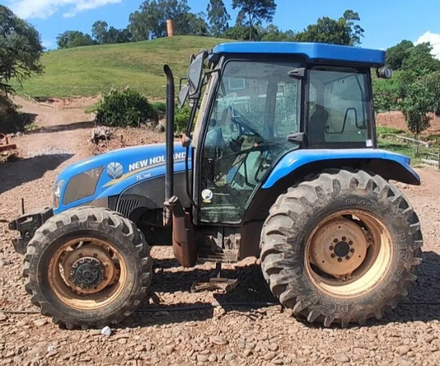 Trator New Holland TL75E