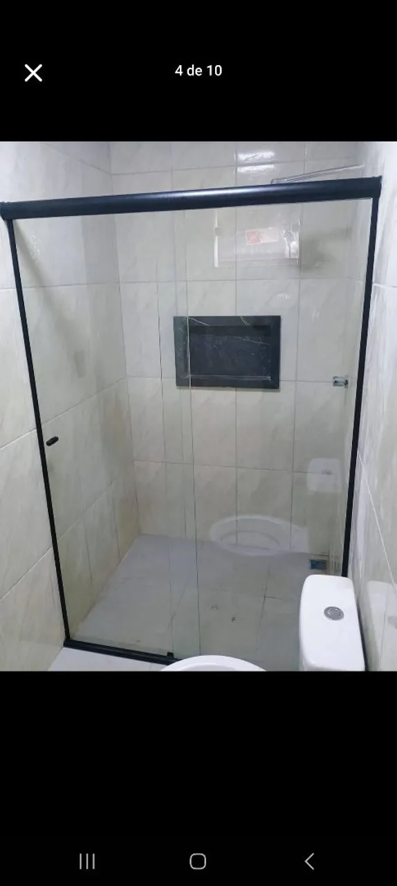 Box de banheiro com estrutura preta e Basculhante a Pronta entrega