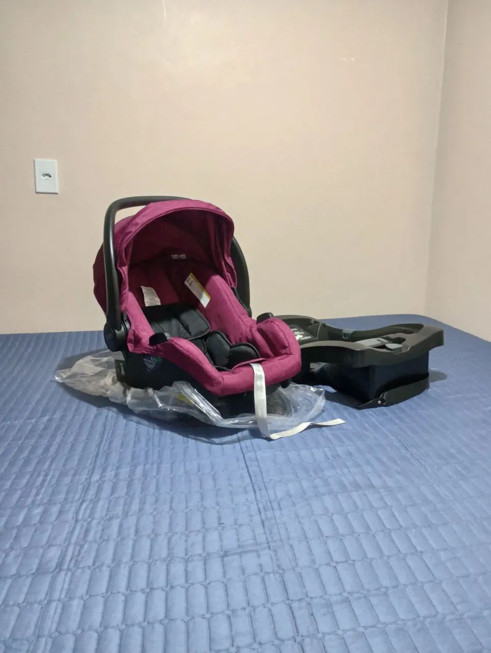 Bebê conforto com BASE ((ACEITO CARTÃO DE crédito OU PAGAMENTO EM DINHEIRO OU PIX)) - Foto 2