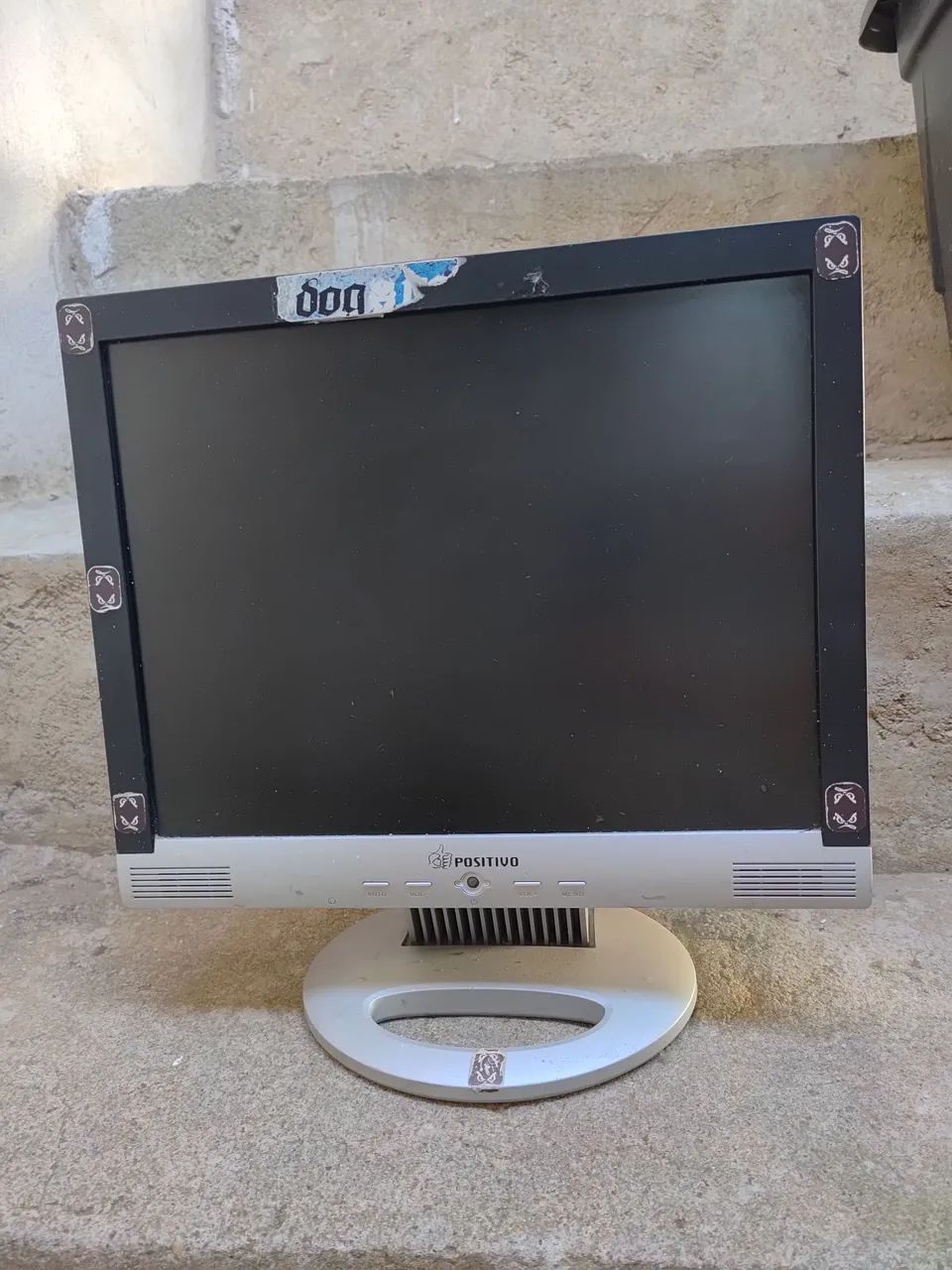 Monitor Positivo LCD 15.6 polegadas
