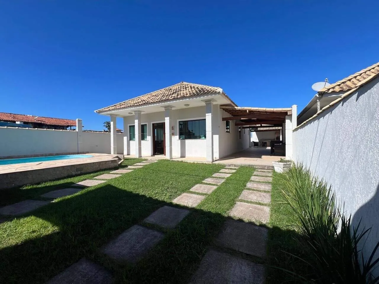 Casa para aluguel, 3 quartos, 1 suíte, Ponte dos Leite - Araruama/RJ
