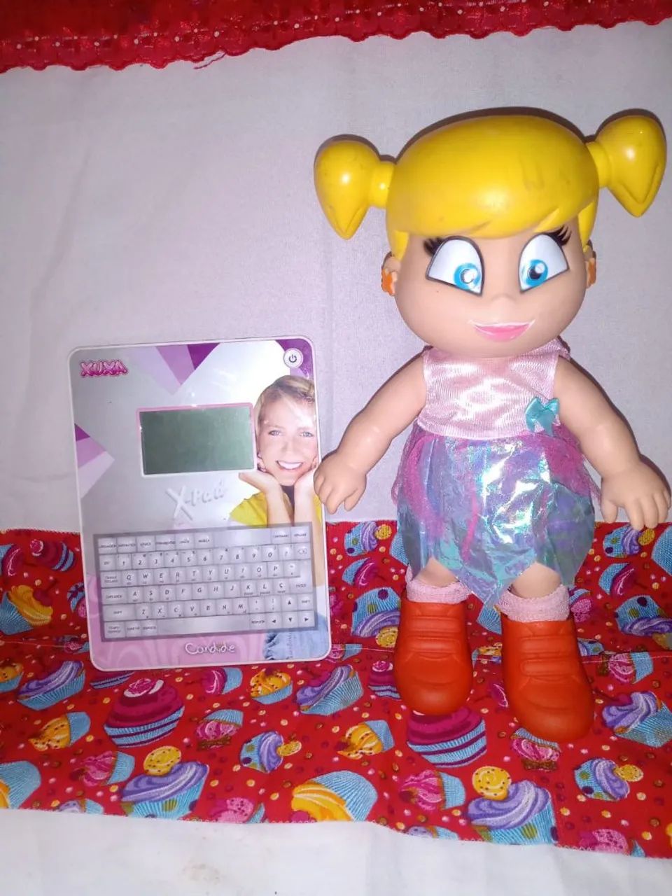 Boneca Xuxa e Tablet 