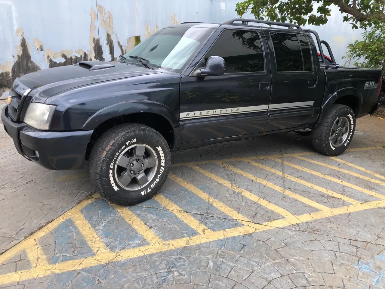 Vendo Linda S10 Executive 2006 4x4 revisada de tudo - Foto 2