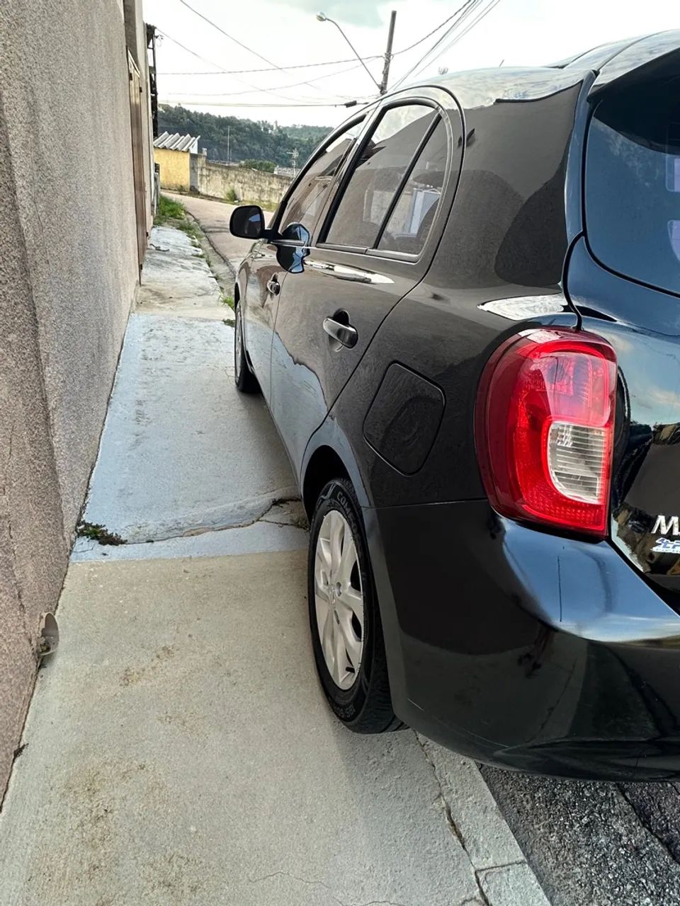 Nissan March Vendo ou troco por Saveiro  - Foto 2
