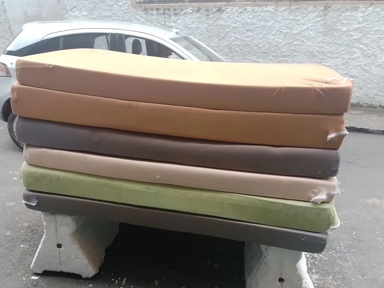 Colchão grosso de espuma casal, 120$ cada  - Foto 4