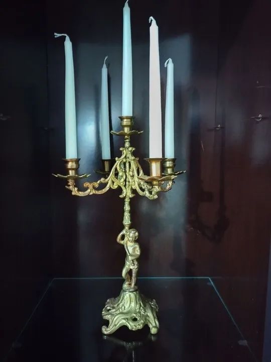 Castiçal de bronze com anjos - Foto 3