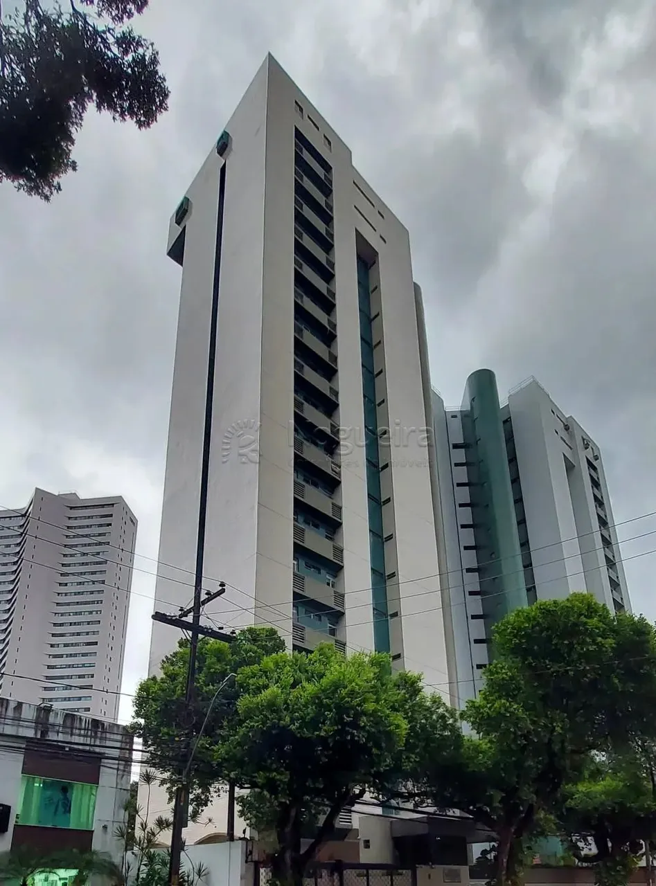 EXCELENTE Imóvel para venda com 341 metros quadrados com 6 quartos em Espinheiro - Recife