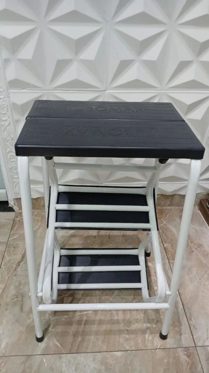 Banqueta escada 60.cm