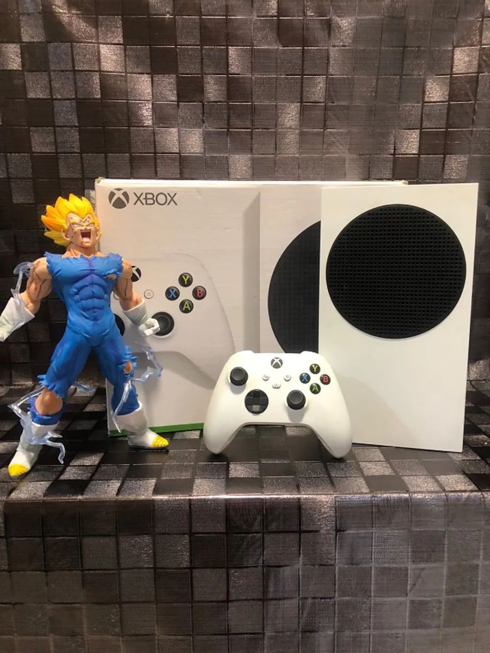XBOX SERIES S seminovo, com garantia. Recebo seu console na troca.