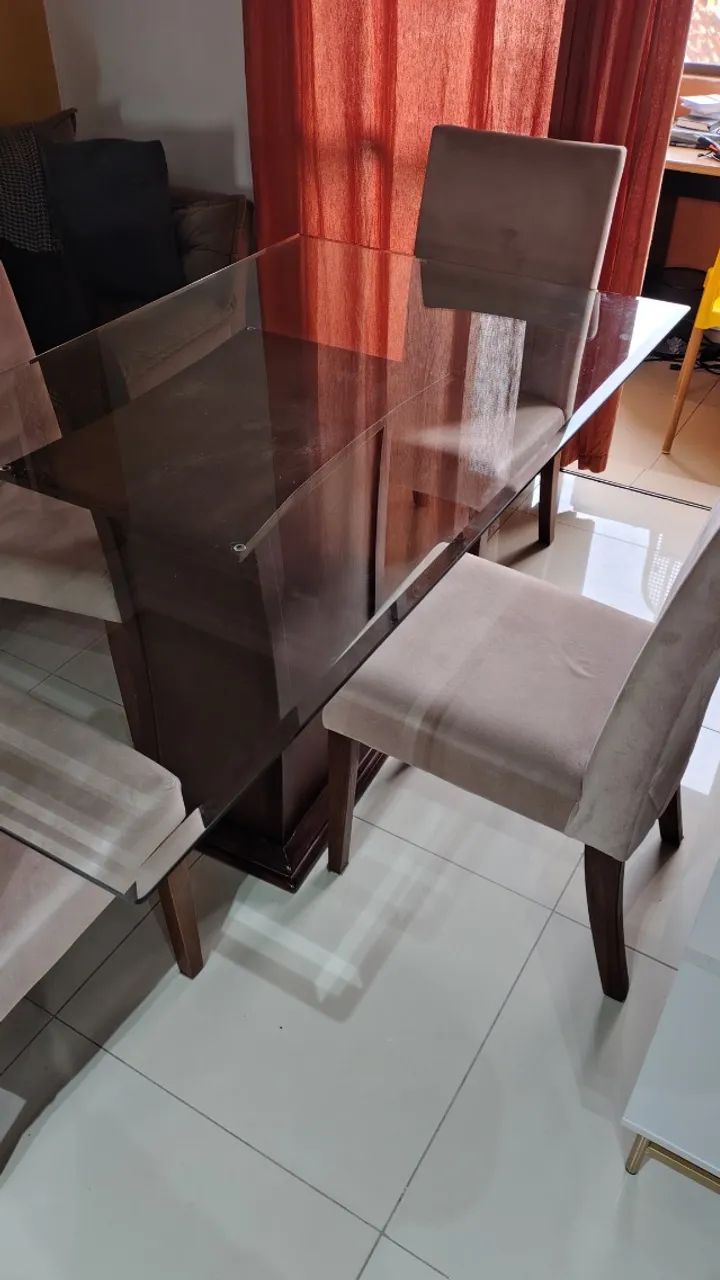 Mesa de jantar de vidro retangular com 4 cadeiras lindas - Foto 4