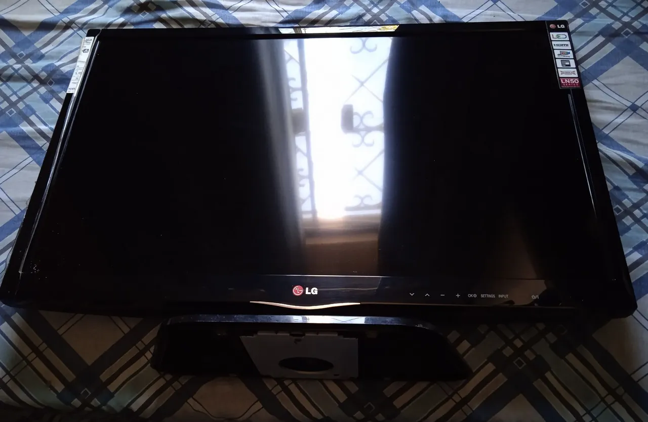 TV 28 polegadas LG LN50 Series