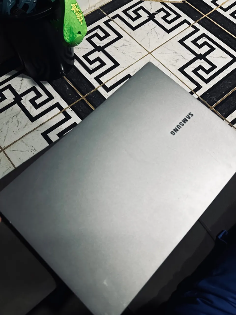 Notebook Samsung - Design Elegante e Desempenho Confiável!