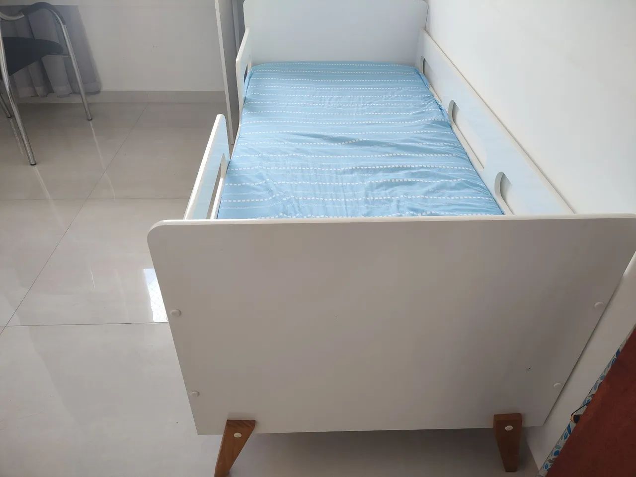 Cama Infantil Branca com colchão 