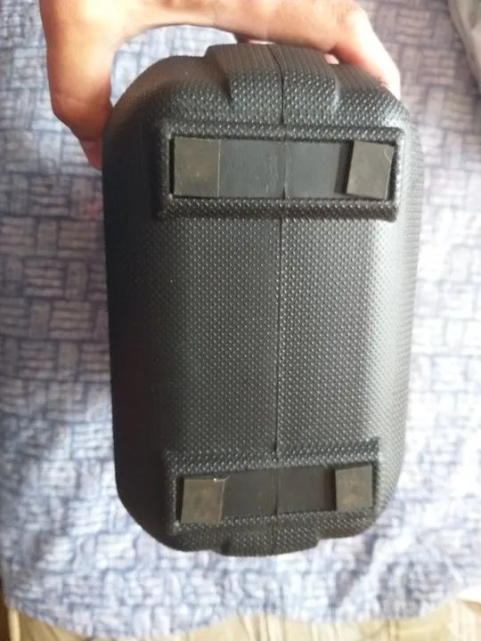 CAIXA ACUSTICA BLINDADA RESISTENTE MULTIFUNCIONAL E KARAOKE. OTIMO EQUIPAMENTO - Foto 6