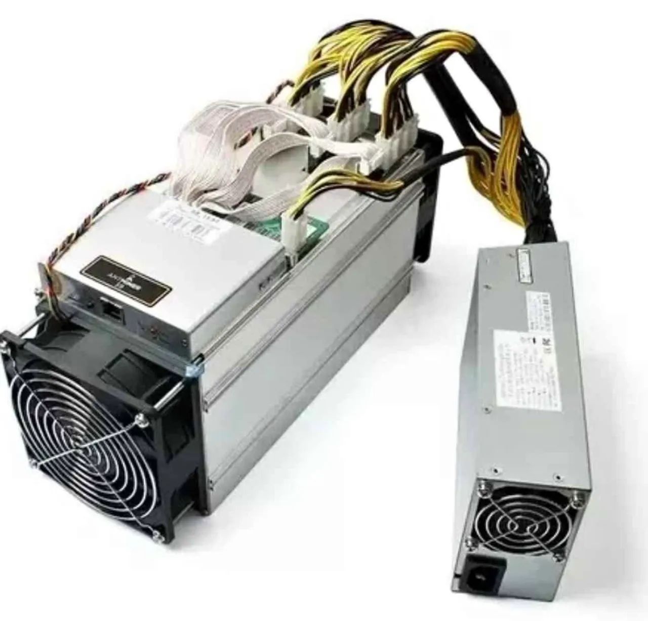 MINERADORA BITCOIN ANTMINER S9 13.5 Th/s - Computadores e Desktops - Cidade  Baixa, Porto Alegre 1413650433 | OLX