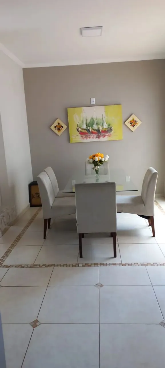 LINDA CASA À VENDA COM 4 DORMITÓRIOS NO JD. BOM PASTOR BOTUCATU/SP