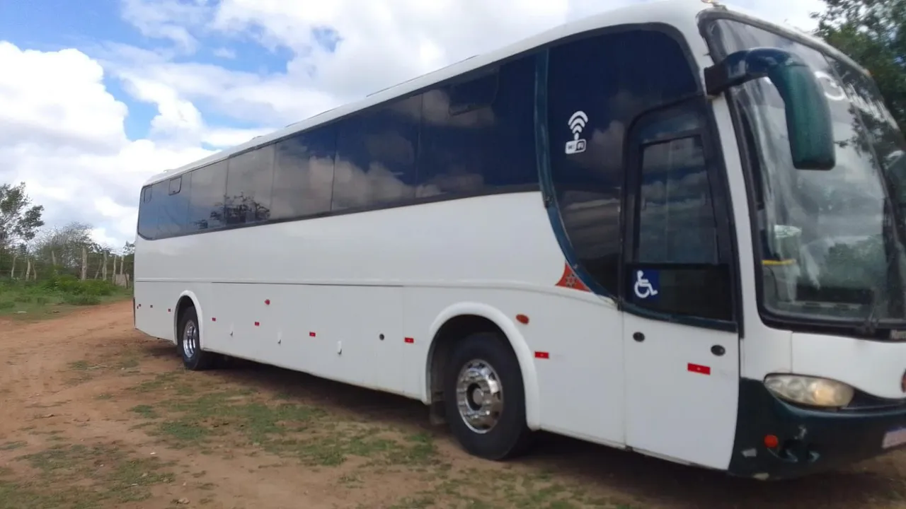 Ônibus Scania 124 ano 2004