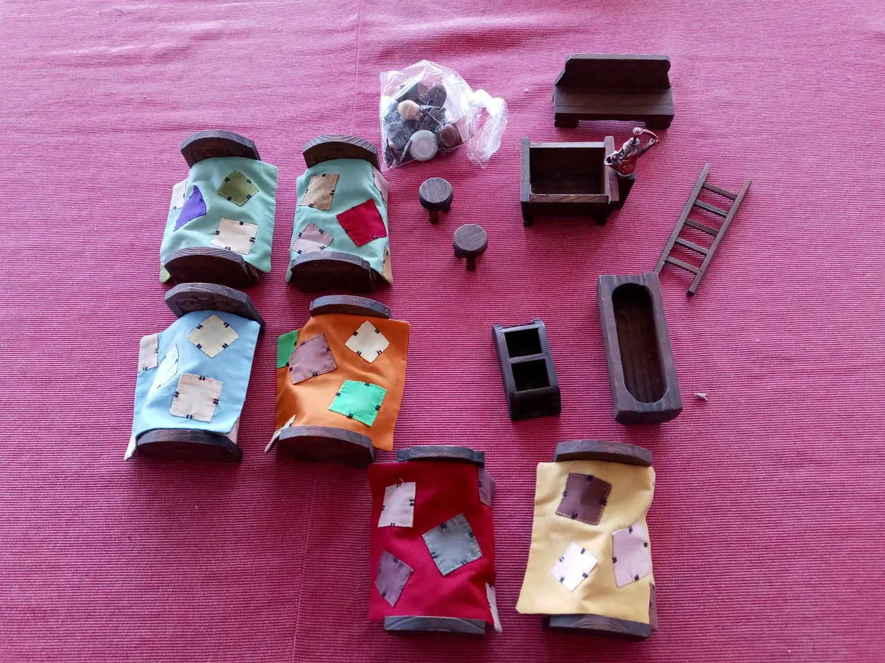 Miniaturas da Colecao da Branca de Neve e os sete anoes