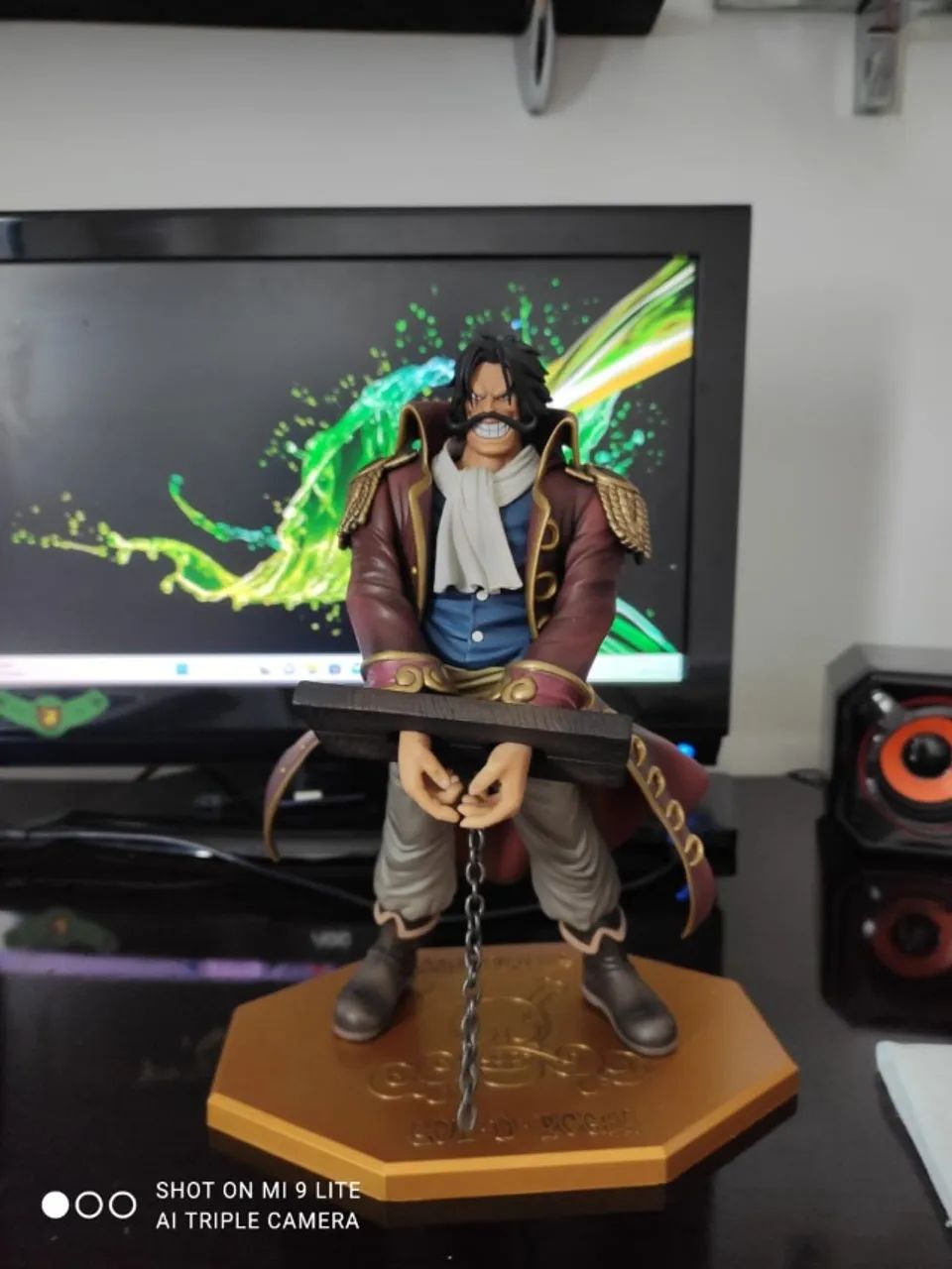 One Piece Pop DX Gold Roger 10º Aniversário edição limitada - Foto 3