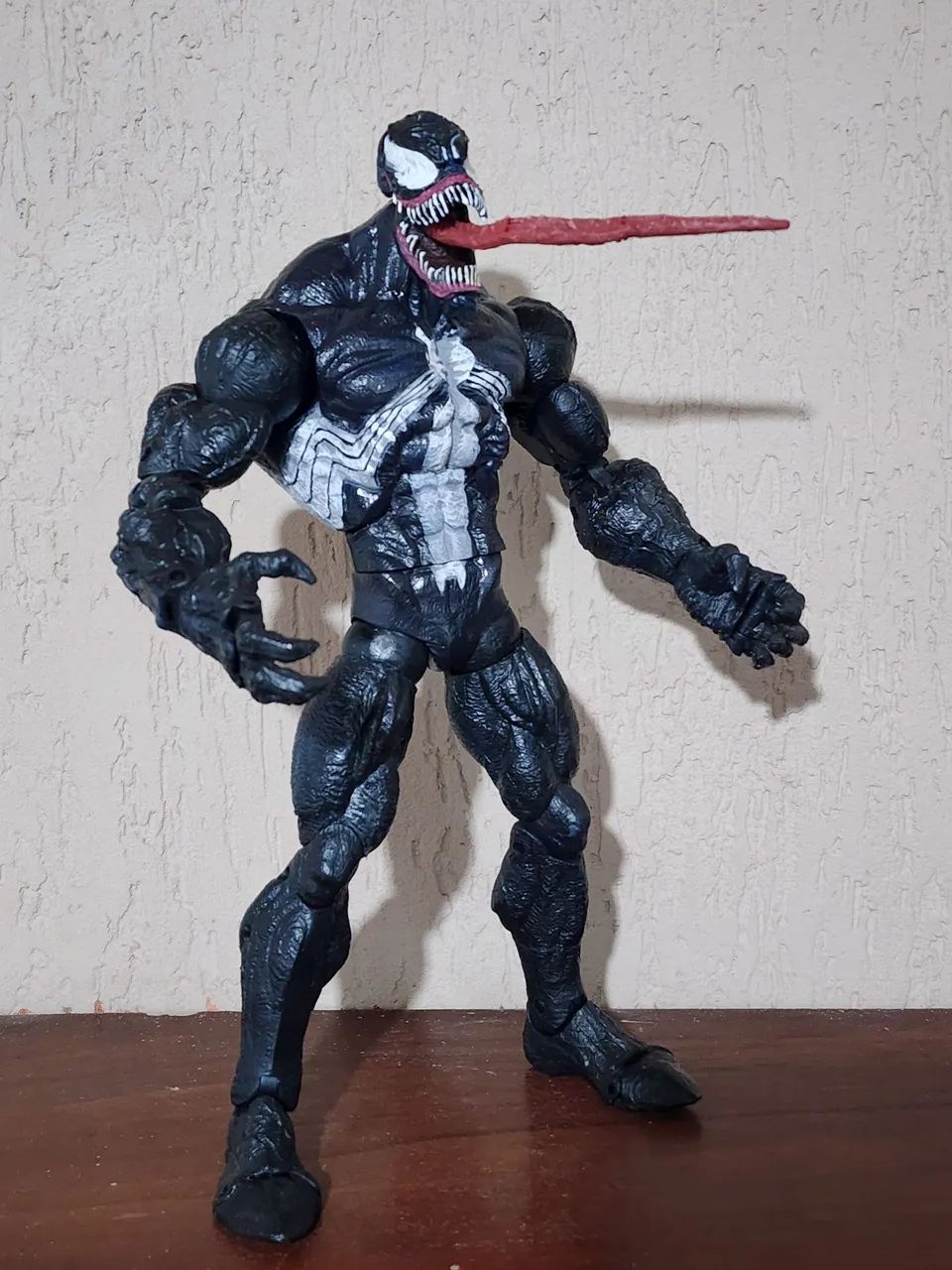 Figura Venom Marvel Legends Icons Séries  - Foto 3