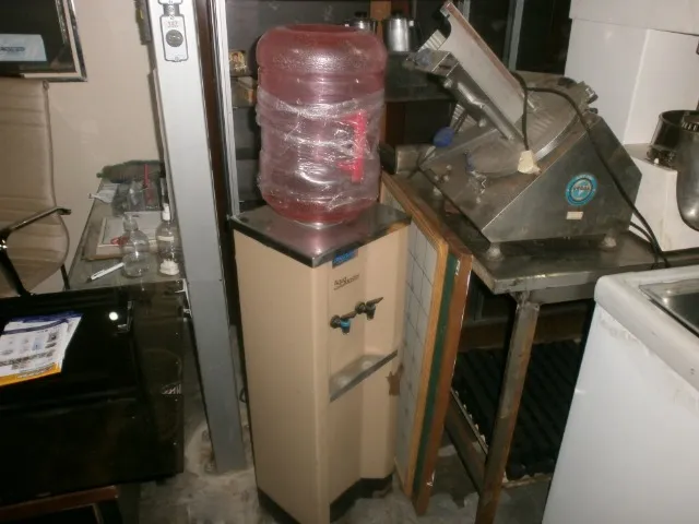 bebedouro - de coluna - galão - com compressor 220 volts