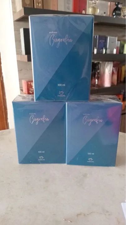 Perfume Biografia 
