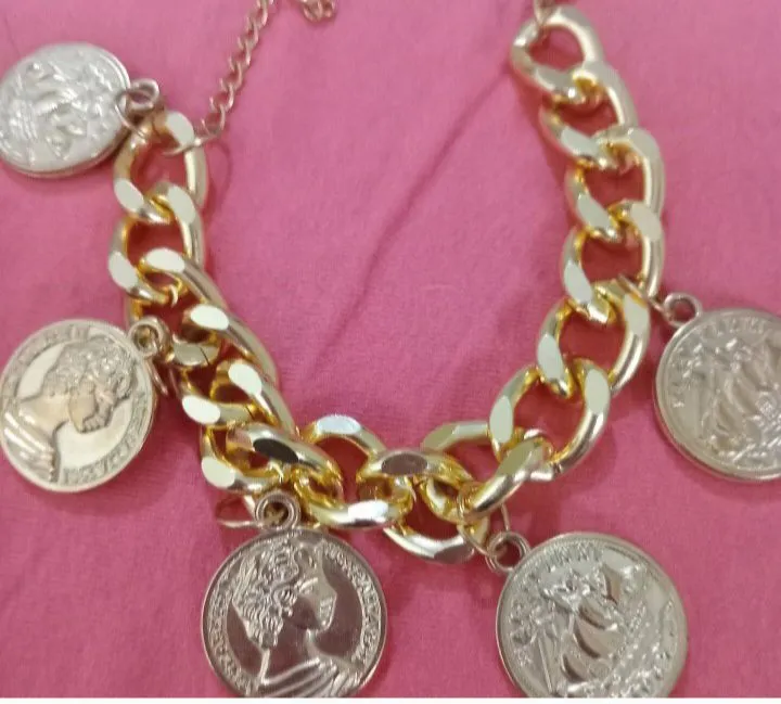 Pulseira Dourada Moedas Estilo Vintage banhada a ouro a altura coração as 2 50 4