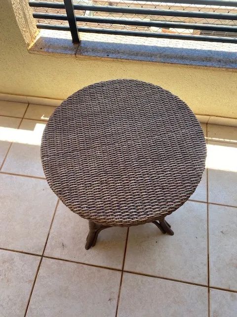 MESA DE JUNCO 0,90 DE ALT.   DIAM.0,5364573993580291121