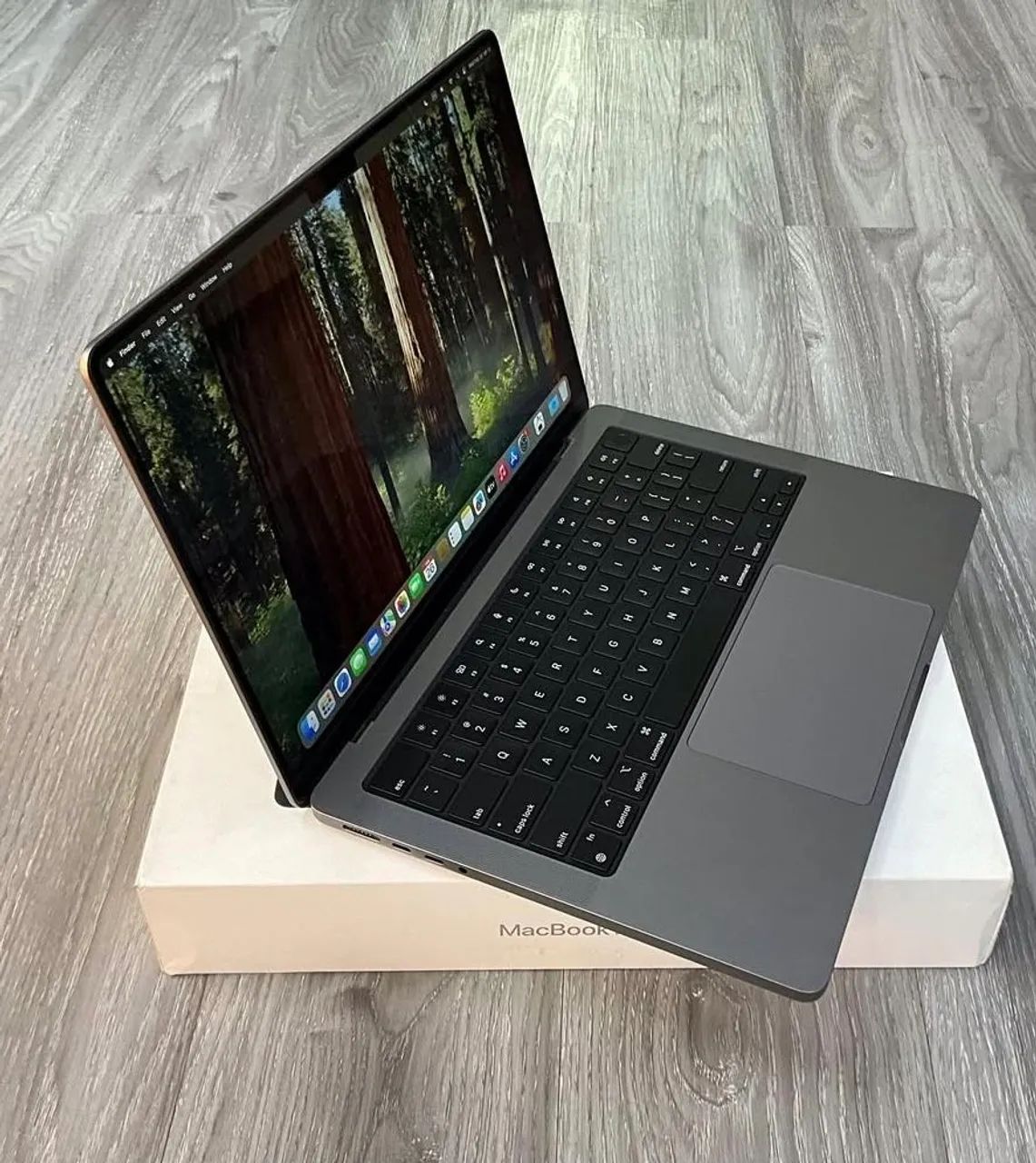 Macbook Pro M3 14Pol 8GB - 512GB SSD - Computadores e Desktops