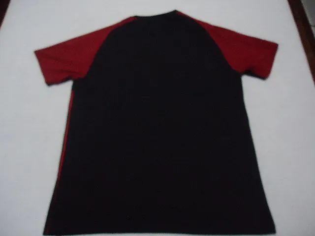 new balance - camisa do liverpool treino - tam xl - excelente estado - original - Foto 6