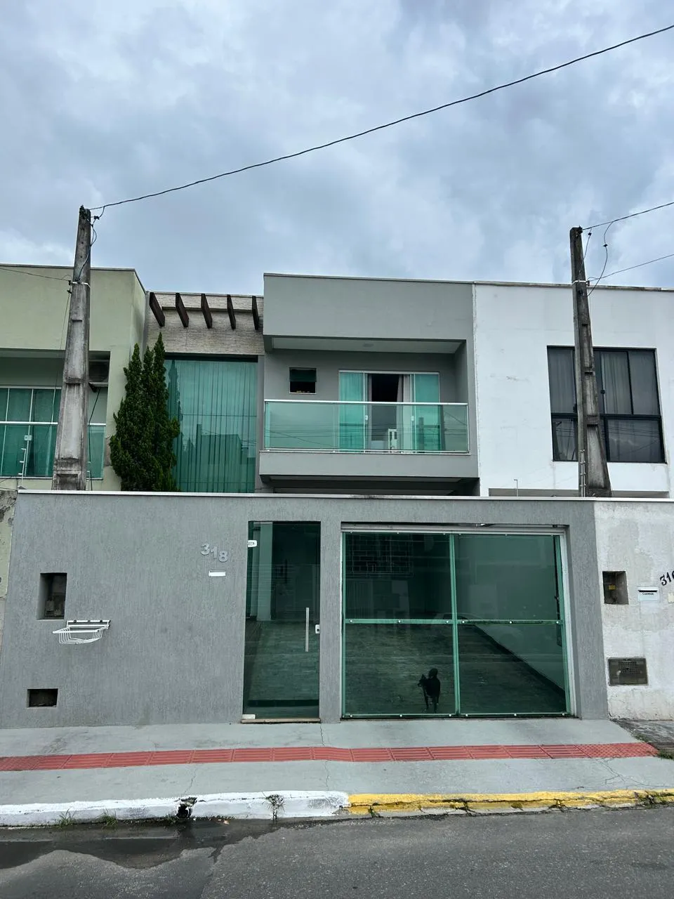 Sobrado para venda com 219 metros quadrados com 3 quartos em Areias - Camboriú - SC