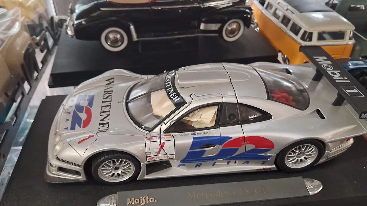ミニカー D2 AMG Mercedes Bernd Schneider Carrinho de controle Mercedes-Benz CLK DTM 2002 - Vodafone AMG