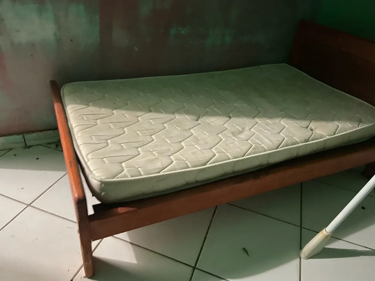Cama infantil de madeira com Colchão