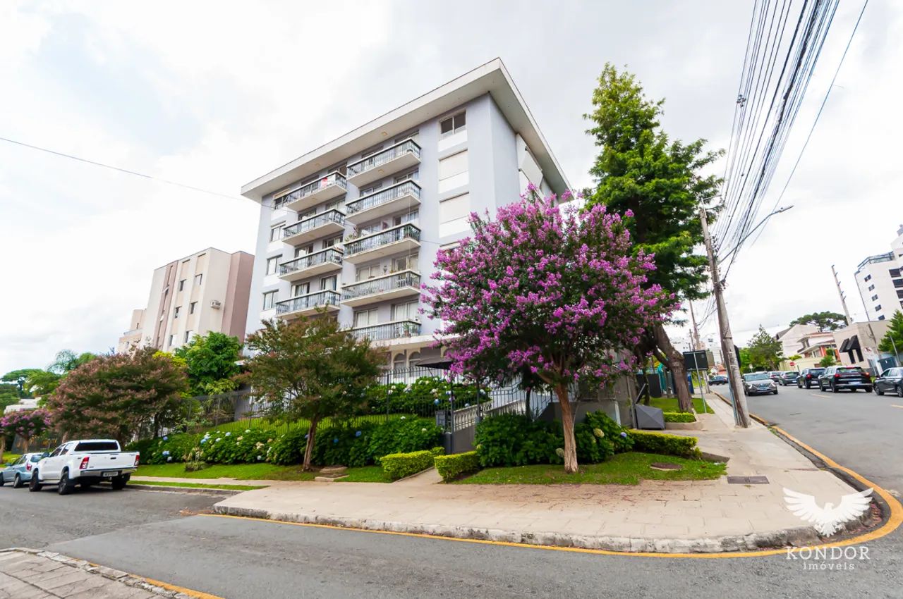 Apartamento no AHÚ com 197,92 m²