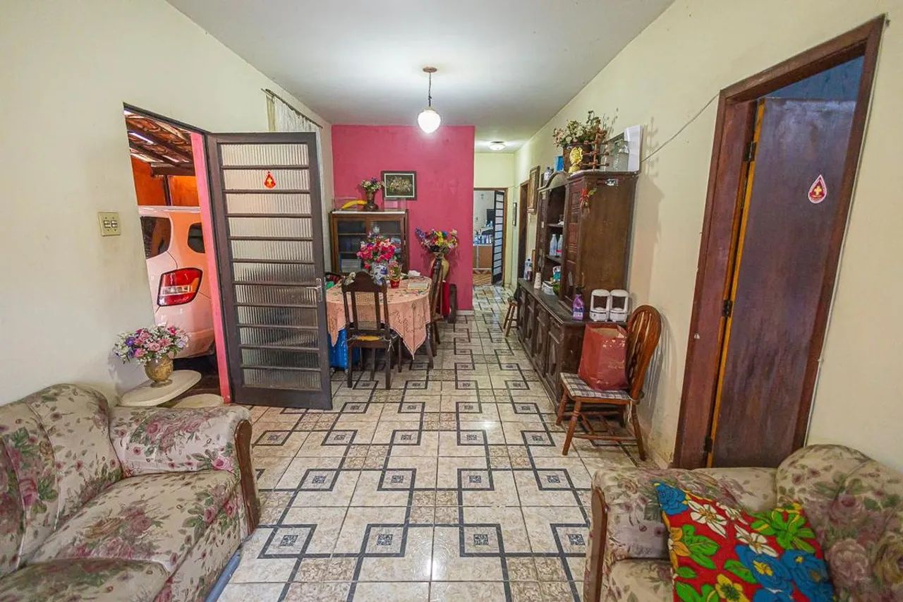 Casa à Venda - Heliópolis, 3 Quartos, 400 m2 - Foto 2