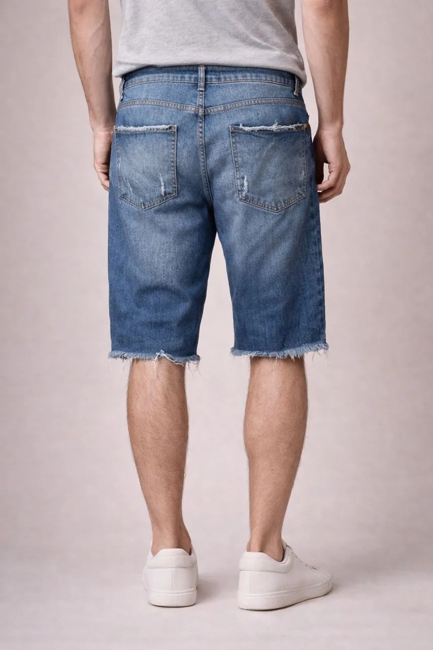 Bermuda Jeans Le Lis Denim Destroyed Azul Tam 46 Barra Desfiada - Foto 2