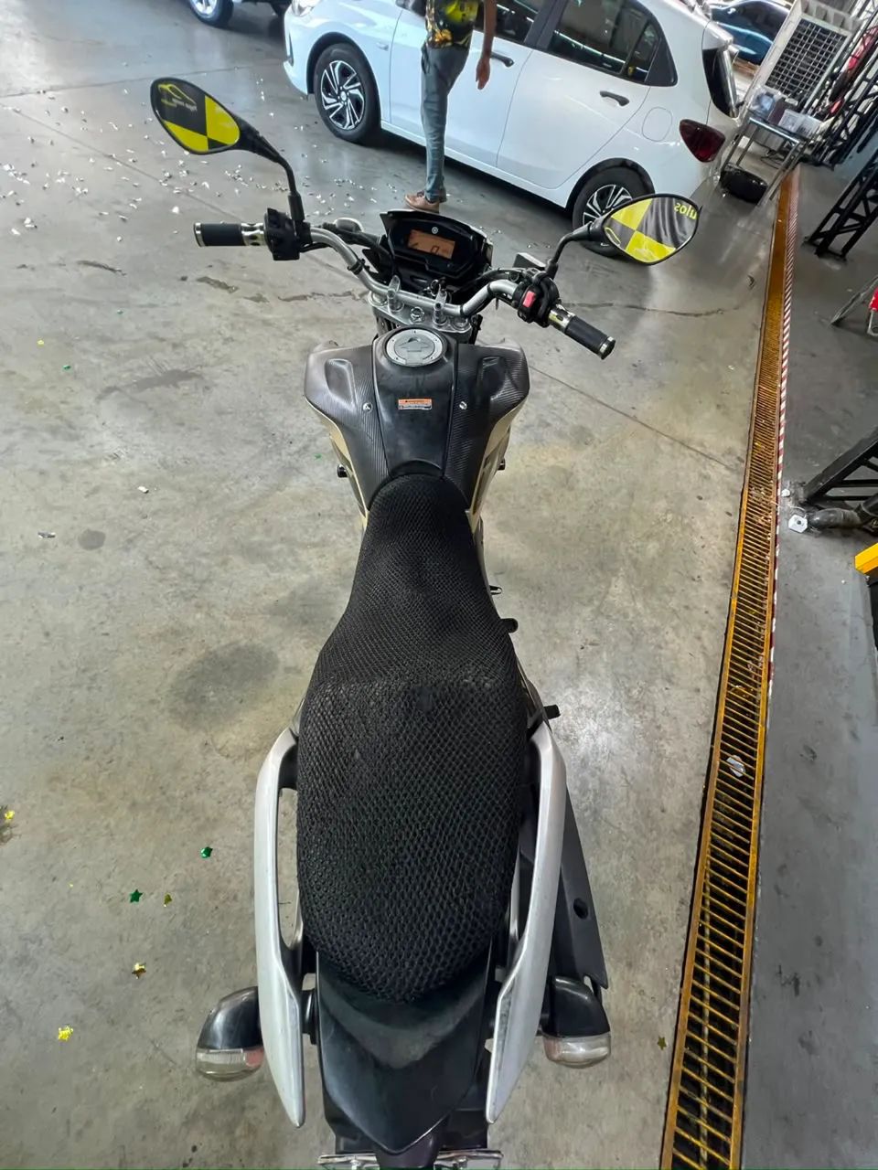 XTZ250 LANDER 2022 - Foto 4