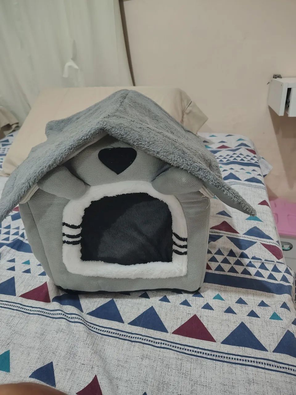 Vende se essa casinha de gato 