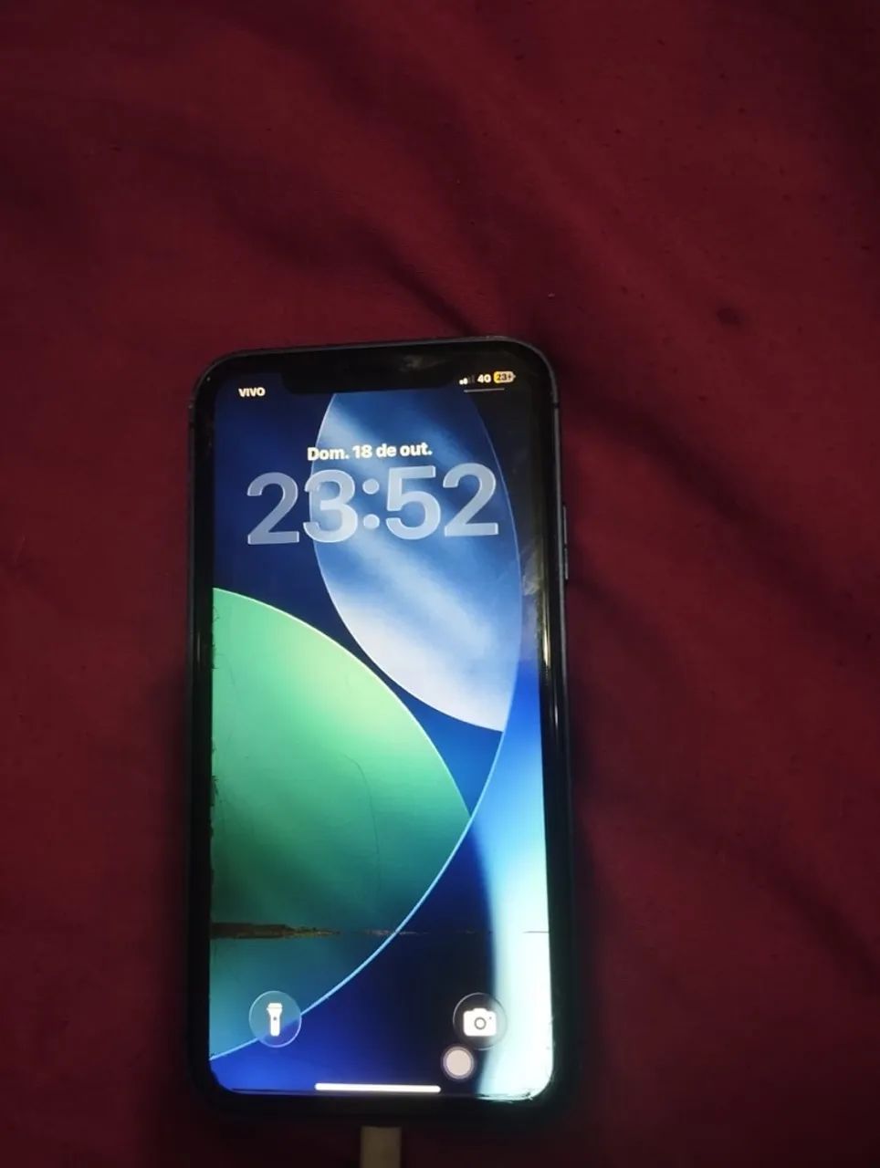 iPhone 11 na carcaça do 17 pro 