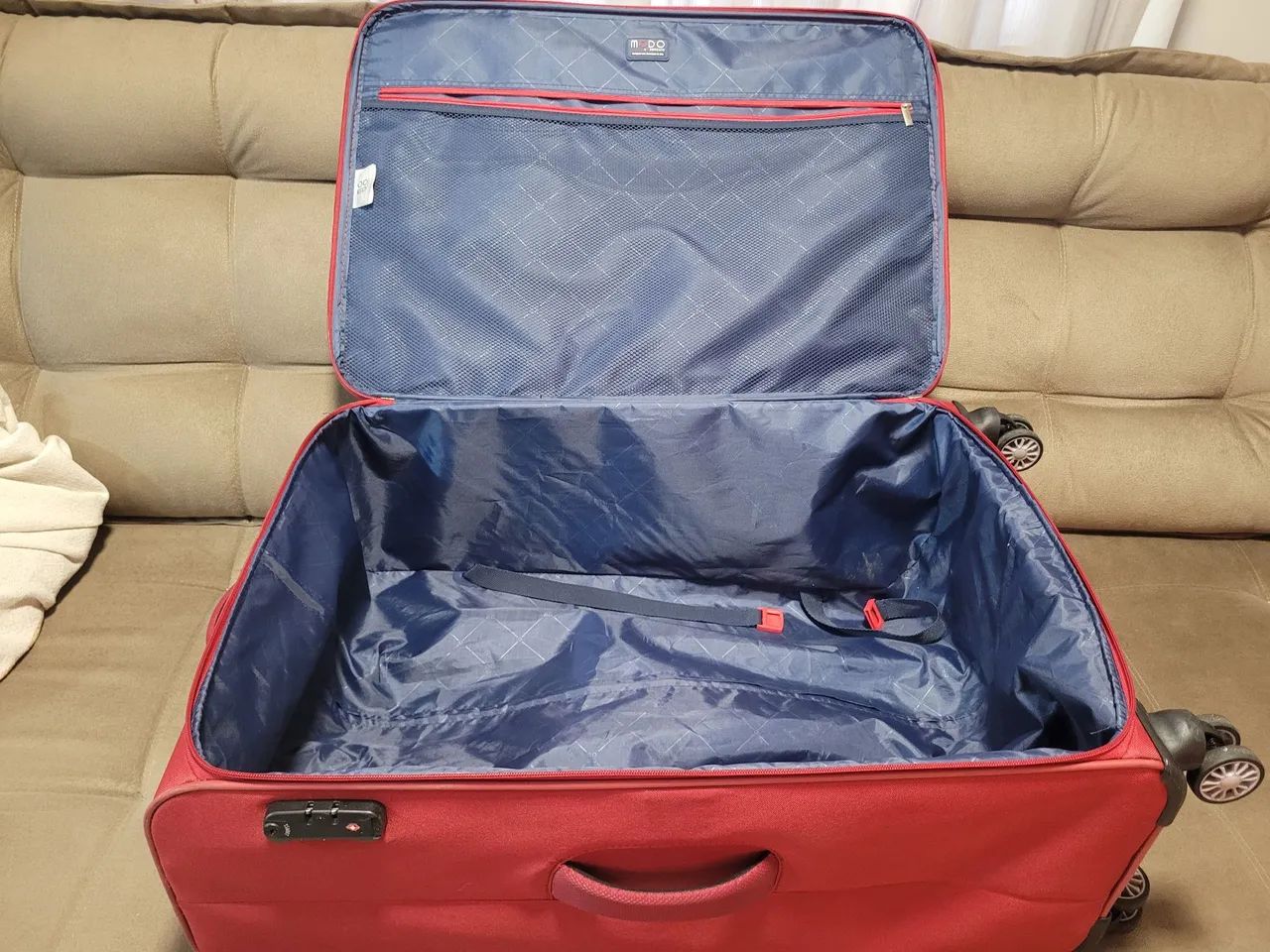 Mala de viagem 23kg marca By Rocato  - Foto 4