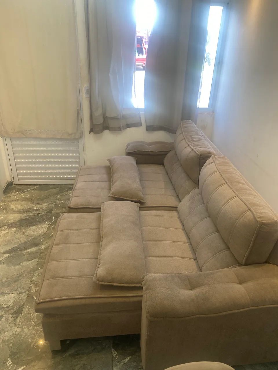 Vendo sofá de alto padrão semi novo  - Foto 4