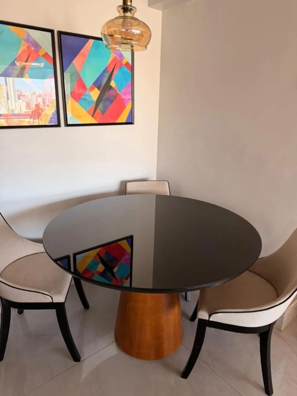 Mesa de jantar redonda 